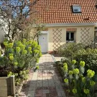 Appartement Avec Jardin 3 Couchages Proche Port des Fontinettes, khách sạn ở Arques