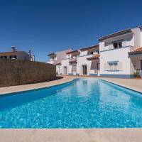 Vivenda Duneta - in Walking Distance to the Beach by Lisbeyond、アルジェズールのホテル