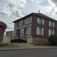 Chez Suzanne Maison à la campagne 2-8pers 4 chambres, готель у місті Longeville-sur-la-Laines