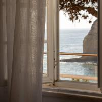 Urban Beach - Casa Amarela, Hotel in Carvoeiro