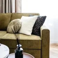 Park Home with Free Street Parking, hotel in Győr