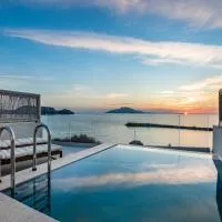 Almyra Boutique Suites with Private Pool -Finiki, hotel i Foinikion