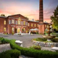 Royal Hotel Modlin、ノビ・ドブル・マゾビエツキにあるワルシャワ・モドリン空港 - WMIの周辺ホテル