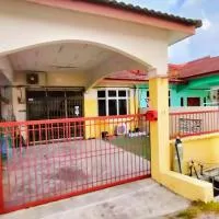 Homestay Melewar, khách sạn ở Parit Raja