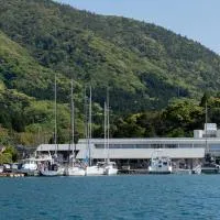 隠岐シーサイドホテル鶴丸, готель у місті Nishinoshima-cho