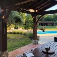 Grande maison familiale La Tuilerie, hotel a Bourriot-Bergonce