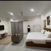 Stylish studio in Accra、アクラ、Abelemkpeのホテル
