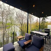 Le Riverain - Condo neuf au bord de l'eau: Shawinigan şehrinde bir otel