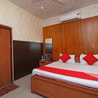 OYO 13234 Hotel Mahak, hotel Chaudhary Charan Singh International Airport - LKO környékén Bijnaur városában