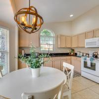 Family-Friendly Kissimmee House with Private Pool!, hotell piirkonnas Windsor Palms, Kissimmee