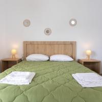 Seaside Escape - Steps to the Sand! - DionysiaSea Apts 1, hotel em G&aacute;zion