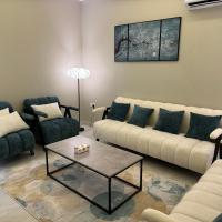Elegant Apartment in Al-Narjis شقة أنيقة بثلاث غرف وصالة تسجيل ذاتي, hotel cerca de Aeropuerto Internacional Rey Khalid - RUH, Riad