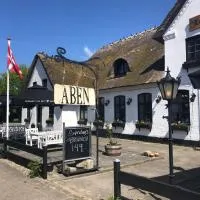 Døstrup Landevejskro & Motel, hotel en Skærbæk