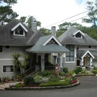 Private Rooms and Cabins in CAMP JOHN HAY Baguio City、バギオにあるLoakan Airport - BAGの周辺ホテル