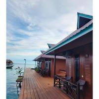 Miranda Cottage, hotell i Derawan Islands