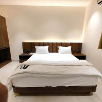 HOTEL 3T WORLD, hotel perto de Nanded Airport - NDC, Nānded