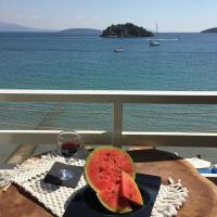 Arcadia Luxury Rooms Seaside Cuisine, hotell i Tolo