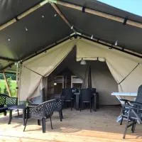 Viesnīca Kemp Sluknov- Glamping pilsētā Dečīna