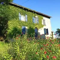 Viesnīca Chambres BB A Coste pilsētā Couloumé-Mondébat