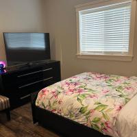 Spacious !!! NEWER HOME 2 bedrooms Entire suite !! Near Airport !!!!, hotel near Abbotsford International Airport - YXX, Abbotsford