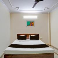 OYO JPS Lux, hotel di Pashim Vihar, New Delhi