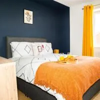 Haydock Cozy 2-Bedroom Home with Free Parking, khách sạn ở Haydock