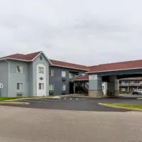 Super 8 by Wyndham Indianapolis/NE/Castleton Area, hotel sa Castleton