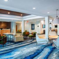 Fairfield Inn & Suites by Marriott Kelowna, hotel em Kelowna