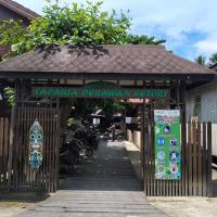 Lapauta Derawan Resort, hótel í Derawan Islands