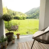 Forest Breeze Apartments, hotel a Blejska Dobrava