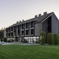 Cherot, hotel em Krymno