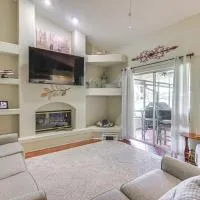 Zephyrhills Home - Lanai and Grill, Near Theme Parks, hotel near Zephyrhills Municipal Airport - ZPH, Zephyrhills