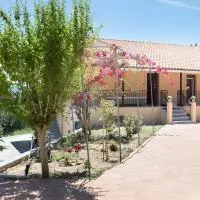 Stavros & Loulas House, hotel di Evropoúloi