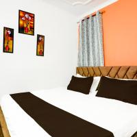 Roomshala 170 Hotel Aura - Malviya Nagar, hotel sa Malviya Nagar, New Delhi