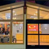 Econo Lodge Inn & Suites Winnemucca, מלון בוינמאקה