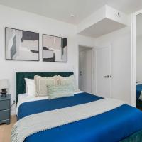 Spacious 3BDR Sleeps 6 with Patio By Little Italy!, hotel en Little Italy, Toronto
