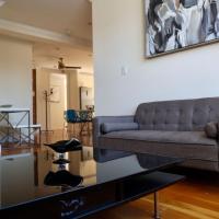 Modern Apartment in New York By Central Park, hotel in East Harlem, New York