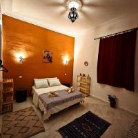 Arabian Nights Hideaway: Authentic Moroccan Style On Kasbah Avenue, hotell i Marshan i Tanger
