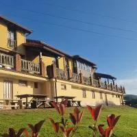 Complejo turístico Las Mimosas del Nalon、La Arenaにあるアストゥリアス空港 - OVDの周辺ホテル