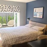 Self-contained and Peaceful en-suite with garden, hotel u gradu 'Barnstaple'