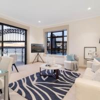 Reflections - World Class 360 Harbour Views!, хотел в района на Kirribilli, Сидни
