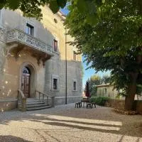B&B lo scudaio Palazzo Marchionneschi、モンテスクダイオのホテル