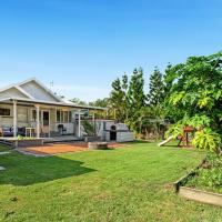 Deckside Delight Seaside Queenslander for Families, hotell i Pialba, Hervey Bay