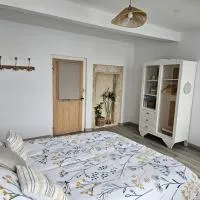 grande chambre confort les arcades, hotell i Saint-Clar