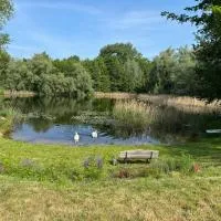 Bauwagen Gnubbel am Jahnteich, hotel en Weißwasser