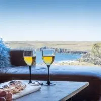 Luxury cottage - in amazing surroundings, hotell sihtkohas Sandur