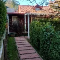 Bella Rouge Cottage, מלון בברייט