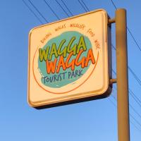 Wagga Wagga Tourist Park, מלון ליד נמל התעופה וואגה וואגה - WGA, וואגה וואגה