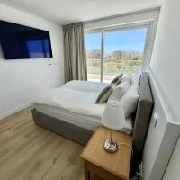 Feelgood Homestay Sagres, hotel di Sagres