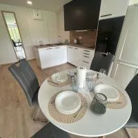 Modern aparment in Moruse compex with free parking, hotel v destinaci Prievoz